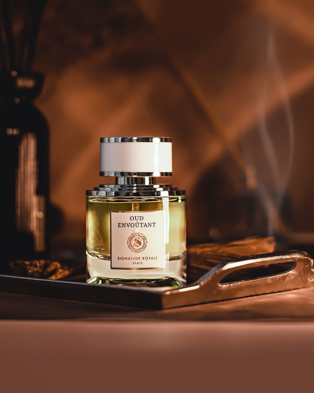 Oud Envoûtant, parfum oud boisé et oriental au caractère intense