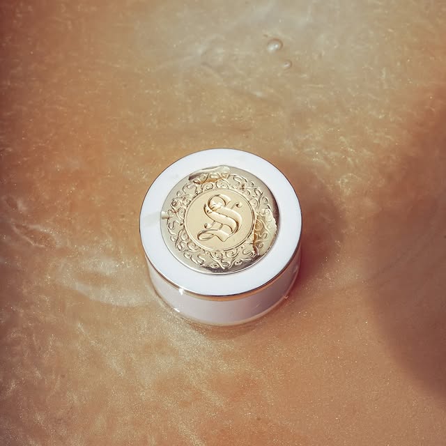 Quel parfum pour l’hiver femme ? Les notes qui tiennent vraiment par temps froid