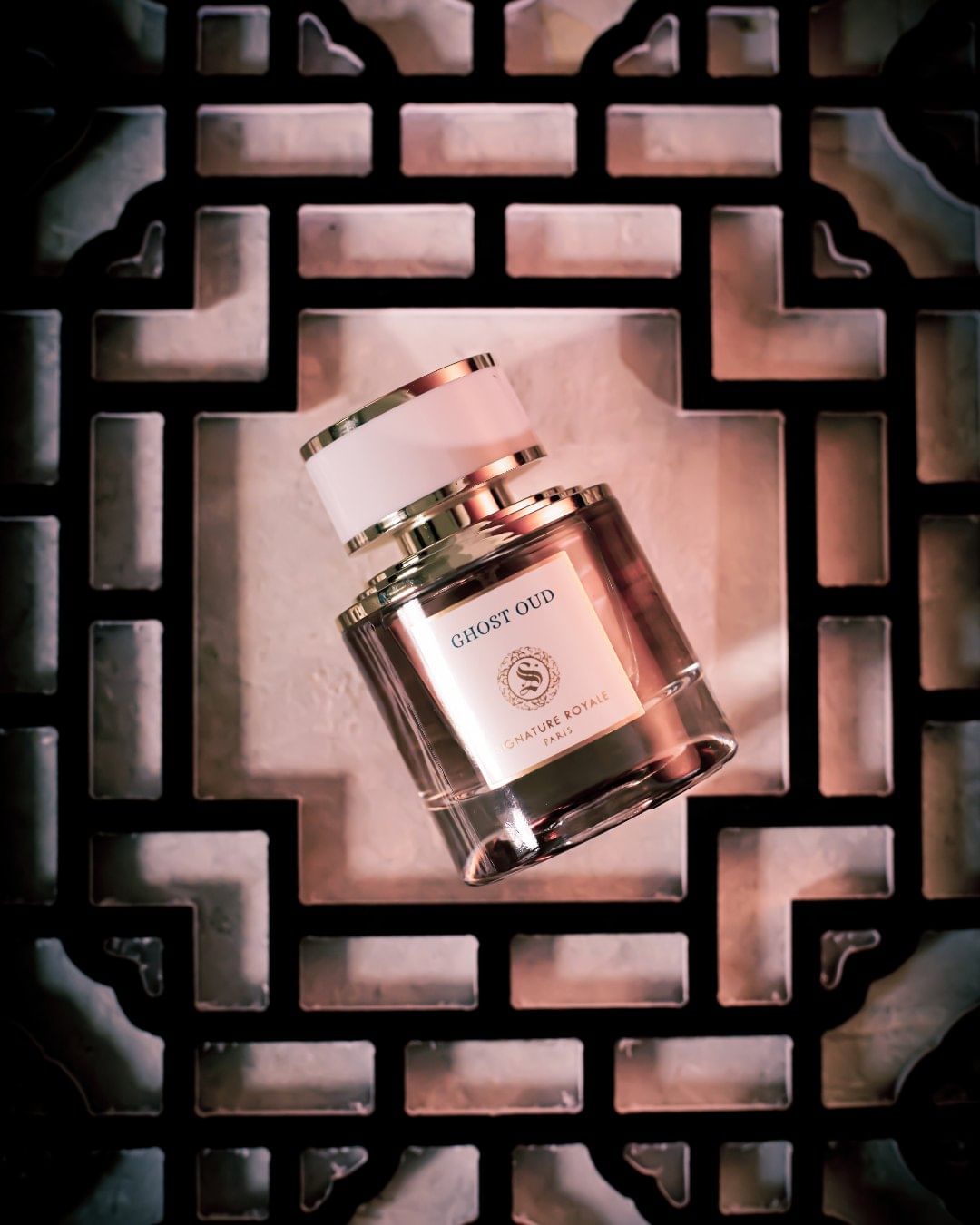 Qu’est-ce qu’un parfum de niche ? Définition, sens et différence