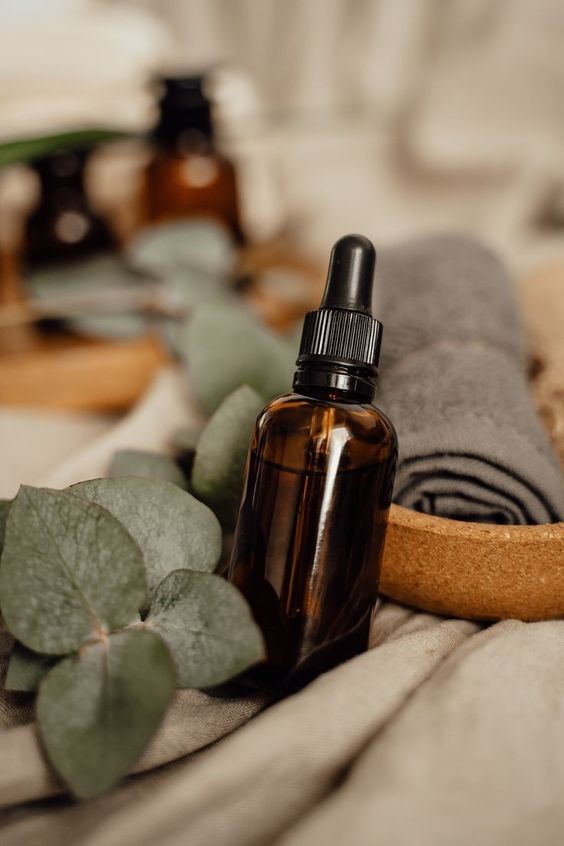 Illustration de laboratoire sur les tendances et innovations de la parfumerie de demain