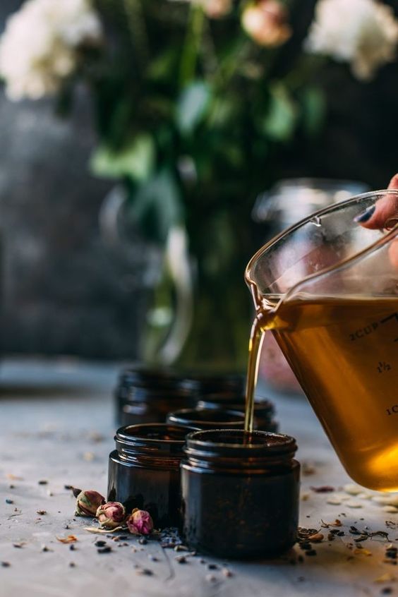 Illustration de laboratoire sur le marketing du parfum et la stratégie de marque en parfumerie