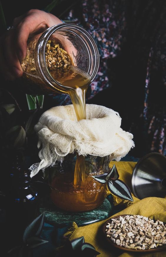 Pourquoi choisir un parfum fait main : les avantages d’une création artisanale plus singulière