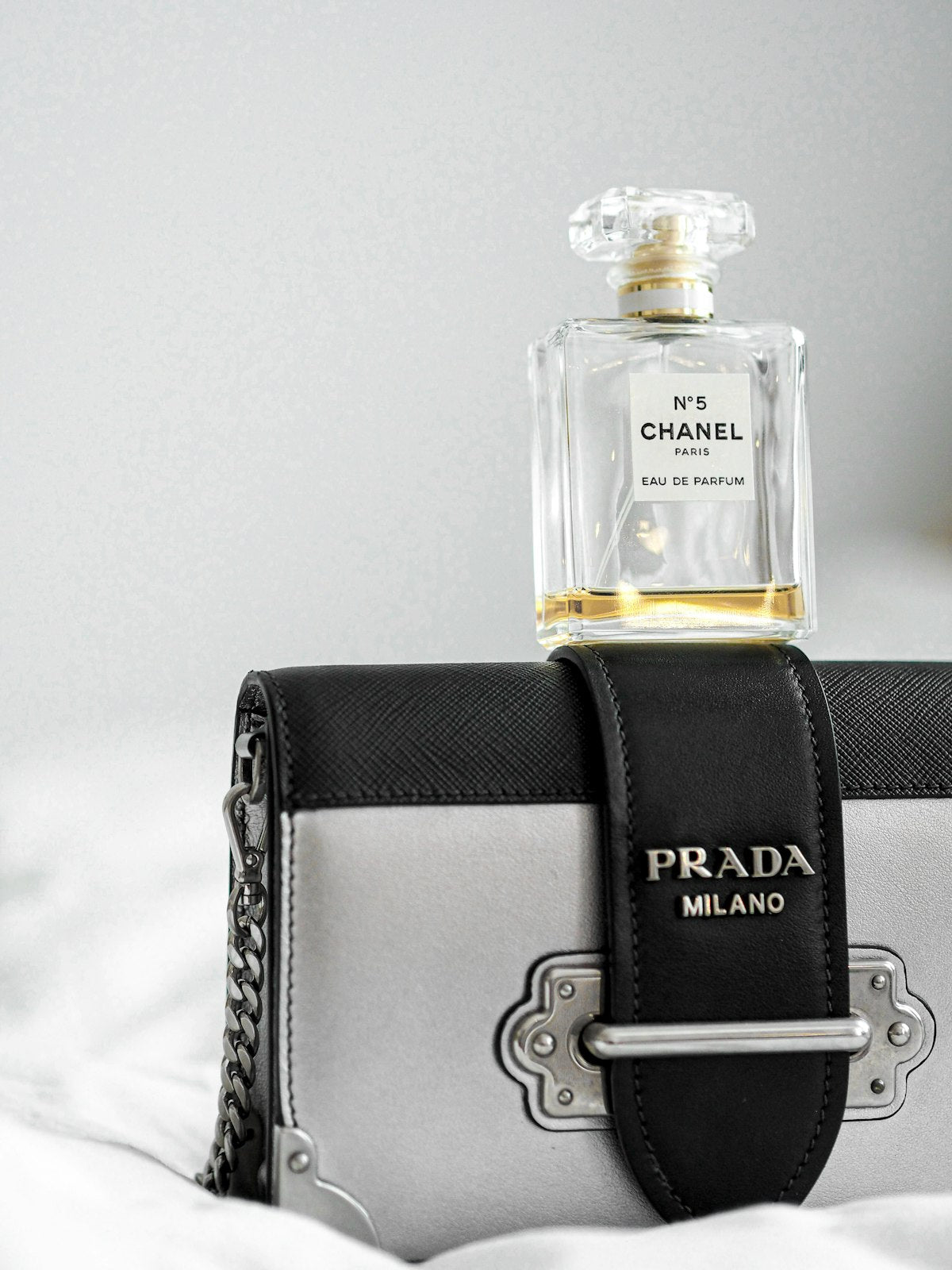 Sahara, parfum oriental boisé inspiré par la chaleur du désert Sapos Parfums