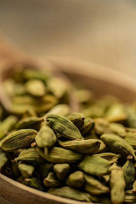 Parfum cardamome : comment reconnaître une vraie fraîcheur épicée ?