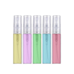 Flacon de parfum détouré sur fond transparent